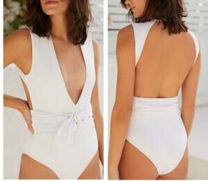 REVEL REY DEAN BELTED ONE-PIECE SWIMSUIT NWT SIZE LARGE IRIDESCENT WHITE LUREX